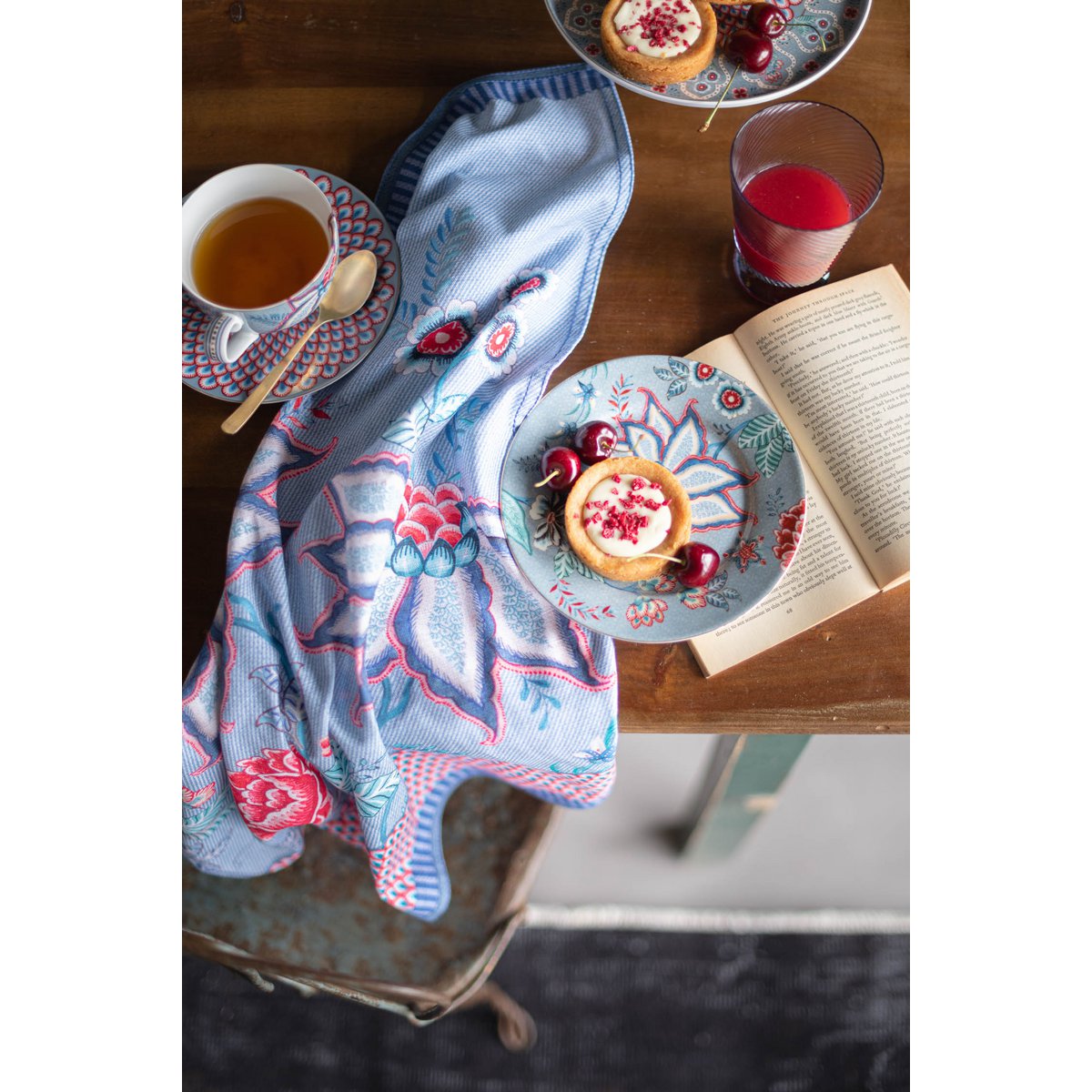 Theedoek Flower Festival Blauw 50x70cm - Afbeelding 4