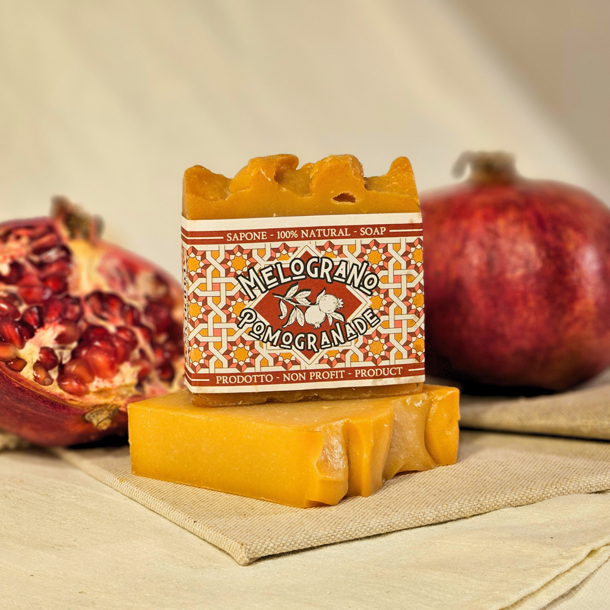 Cold|processed 100% natural soap, 100% profit donated Pomogranade - Afbeelding 3